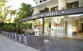 锡切斯酒店